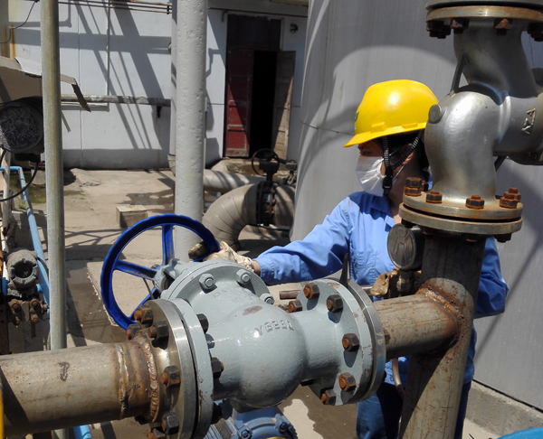 1588374302884078.jpeg 脫鹽水崗位中和池廢液PH調整.jpg