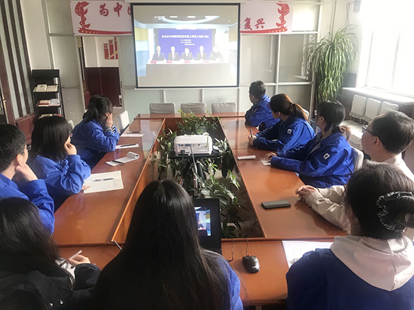 1618907145124244.jpeg 計(jì)財(cái)部組織財(cái)務(wù)人員參加線上培訓(xùn)會(huì).jpg