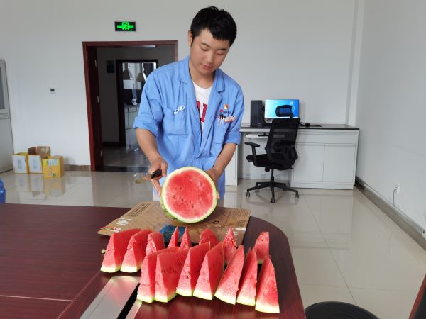 1627452747622356.jpeg 送清涼 鼓干勁 強(qiáng)保障 助搶修圖片2.jpg