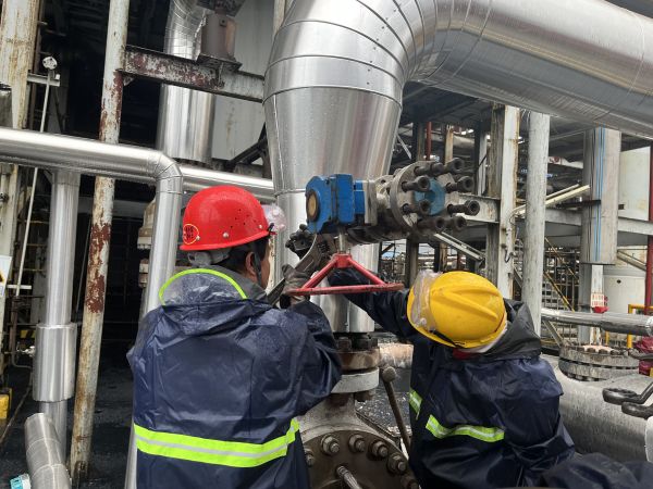 1683588955870072.jpeg 檢修贊歌-作業人員精心作業.jpg