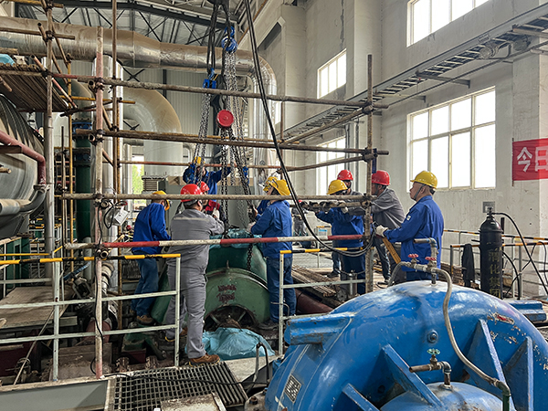 1684120444447839.jpeg 450A-2汽輪機正在揭大蓋吊轉子.jpg