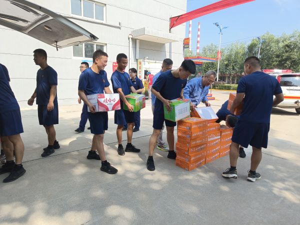 1690943303726213.jpeg 8月1日早上九點半行政保衛部慰問高新應急救援大隊.jpg