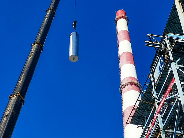 1697440307815219.jpeg 10月15日上午10點,升級后的新消音器吊裝中.jpg