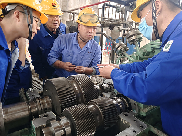 聚精會神  機械修造部  胡抗戰.jpg