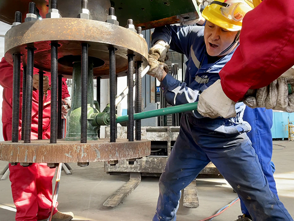 1697697655896056.jpeg 機械修造部 郭峰峰.jpg