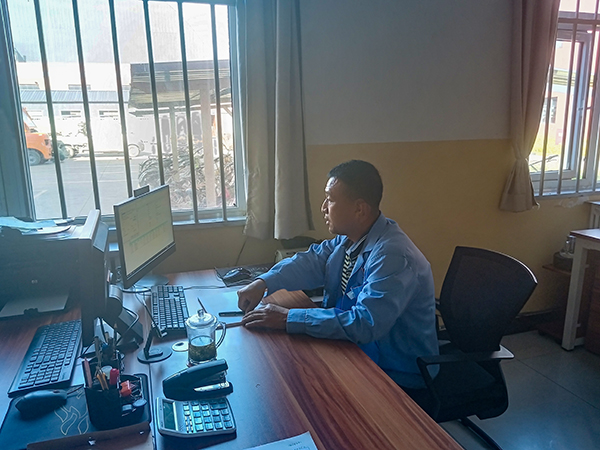 《硬核臉譜哥     演繹全能戰士》 配圖 (1).jpg