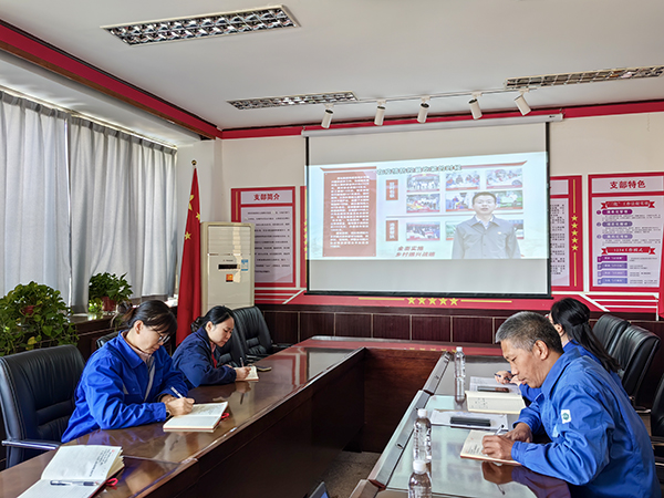 1700711657219806.jpeg 學(xué)習(xí)身邊榜樣 強(qiáng)化作風(fēng)建設(shè)配圖2.jpg