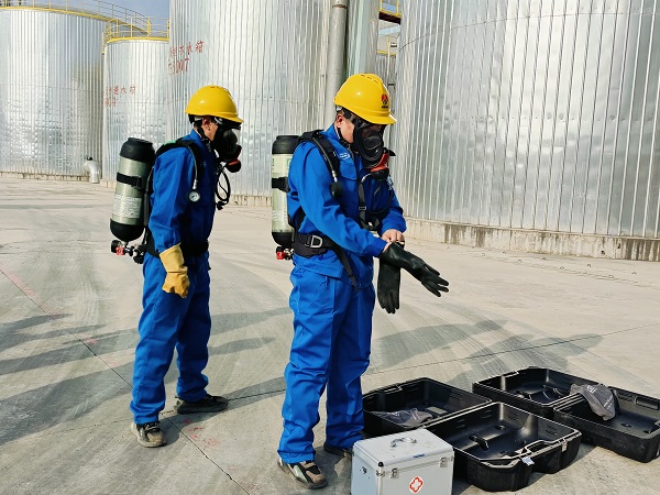 1703052858232857.jpeg 組織開展應急演練1.jpg