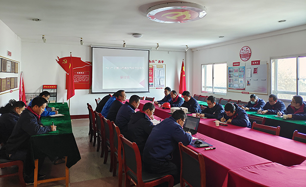 1703844229310370.jpeg 12月27日14:10,合成車間開展典型事故案例討論.jpg