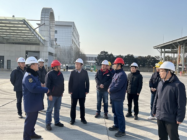 1706282854368613.jpeg 1月26日高新區(qū)管委會(huì)常務(wù)副主任段宏偉來(lái)公司調(diào)研安全生產(chǎn)工作.jpg