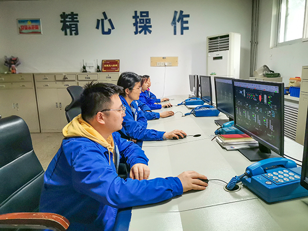 1711008325516785.jpeg 脫鹽水站精心調(diào)節(jié)給水的各項(xiàng)指標(biāo).jpg