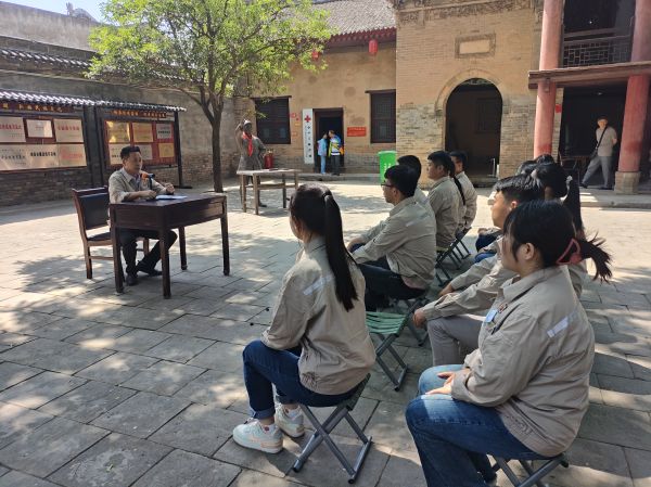 1716510621397913.jpeg 書記講黨課1.jpg