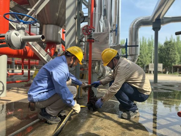 1719879999490451.jpeg 技術員手把手教職工操作.jpg