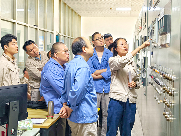 1720740672128235.jpeg 7月11日早八點在一期機組控制臺前展開培訓 (1).jpg