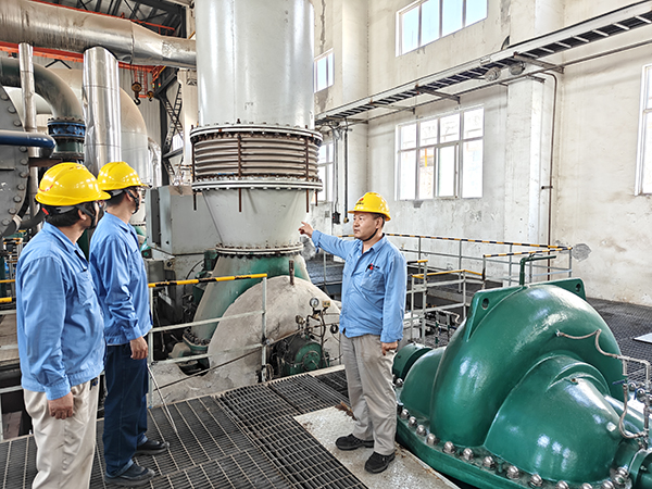 1724317430379646.jpeg 三期循環水現場手指口述,技術員現場點評.jpg