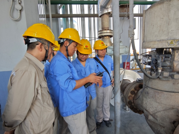 1727423390464904.jpeg 近日,計控電儀部技術團隊在歷經11個多月的時間終于完成了對一期三臺高壓煤漿泵PLC系統的升級改造工作3.jpg