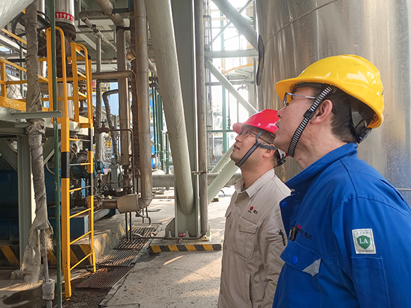 1729204667257753.jpeg 10月8日,車間主任帶隊開展節后檢查.jpg