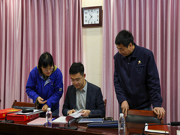 051741132809185272.jpg 4E8A1588 600.jpg