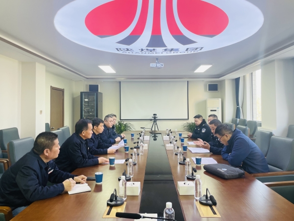 211742535817347568.jpg 3月20日公安局來公司檢查指導工作.jpg