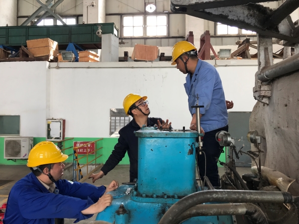 141744613610143601.jpg 現場技術溝通.jpg