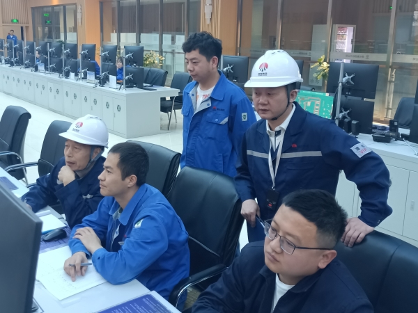 181744935963112552.jpg 4月16日彬州公司開展安全生產(chǎn)標(biāo)準(zhǔn)化二級企業(yè)評審.jpg