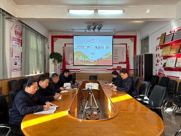 11月28日，陜西渭河塑業(yè)黨支部開展“三道防線筑廉心 護(hù)航重載啟新程”活動(dòng)。(1).jpg